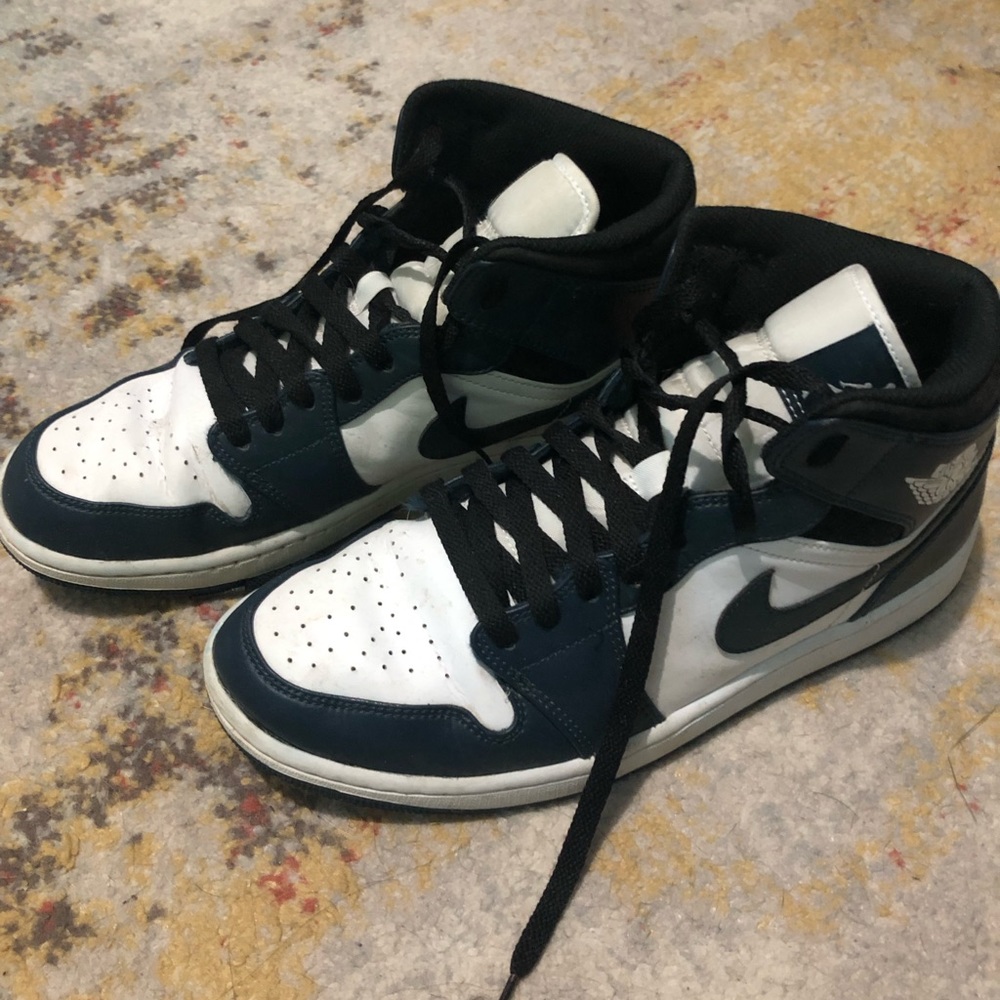 Nike Air Jordan MIDS-Navy blue and white